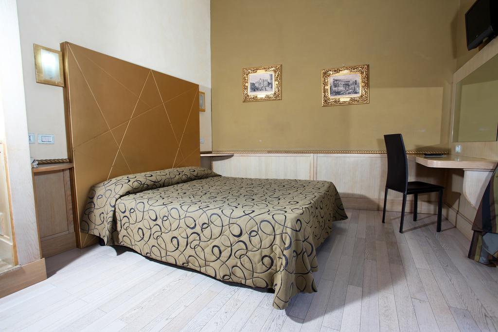 Nardizzi Americana Hotell 2*